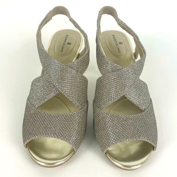 Bandolino Malorie Wishbone Sandal in Gold Size 6.5 - Picture 3 of 9